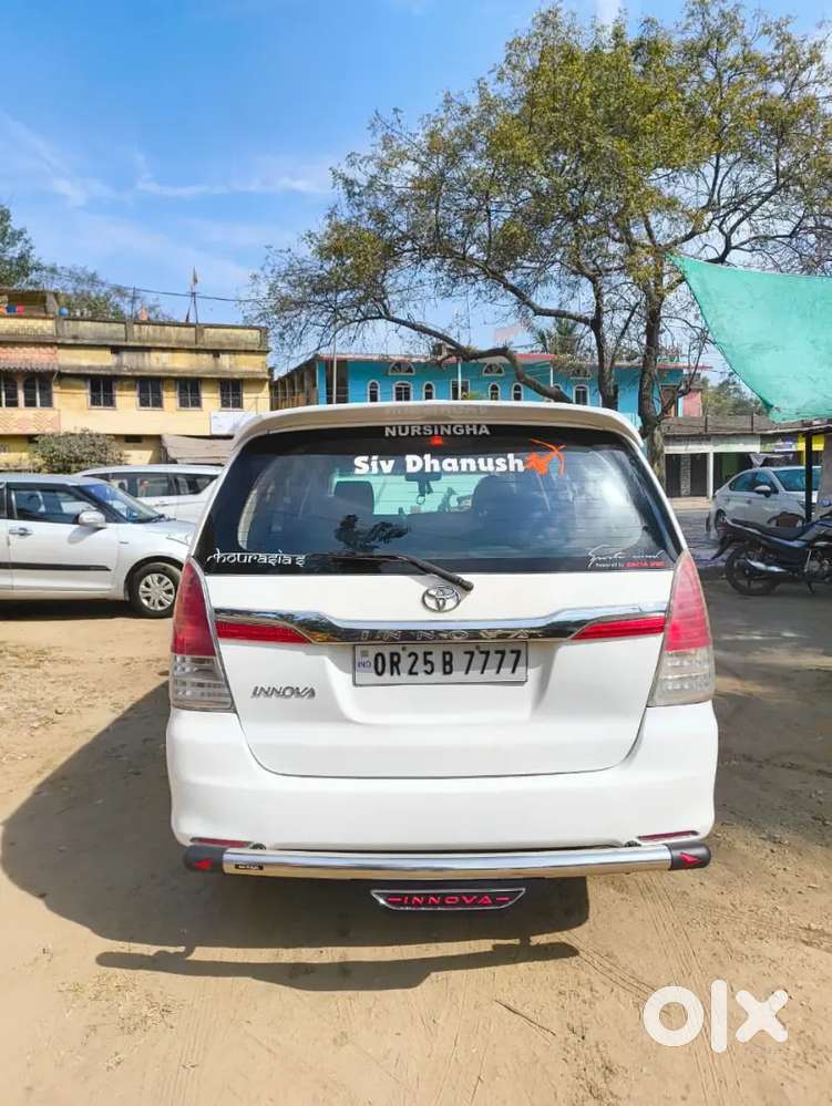 Toyota Innova 2011 Diesel 120000 Km Driven