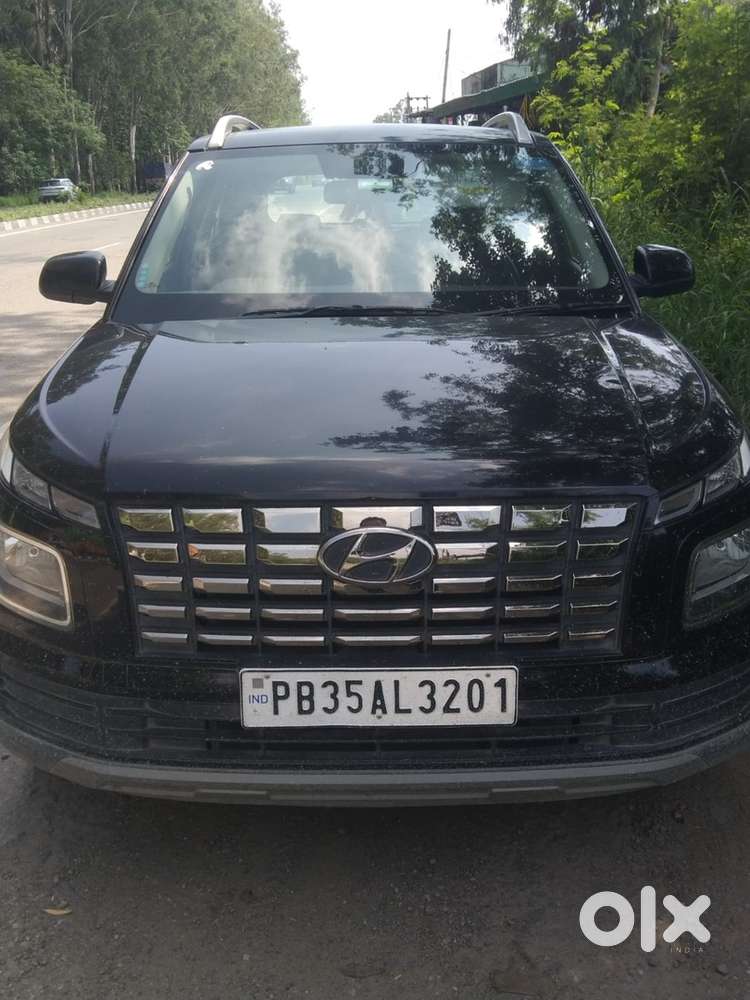 Hyundai Venue Petrol 2023