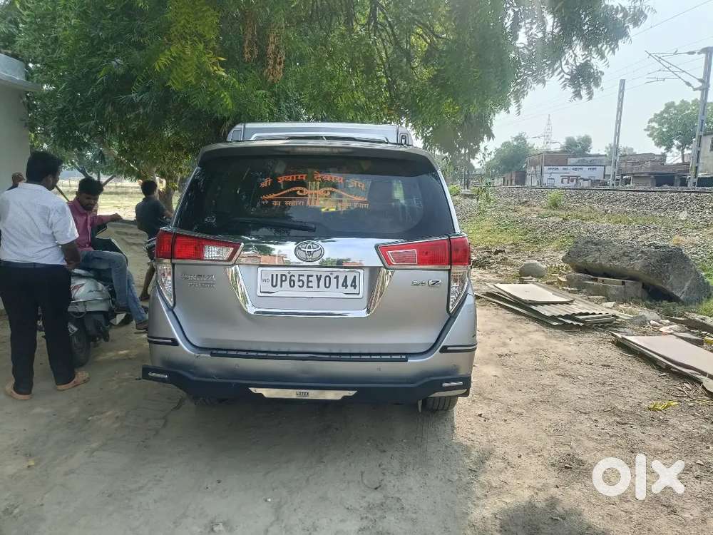 Toyota Innova Crysta 2023