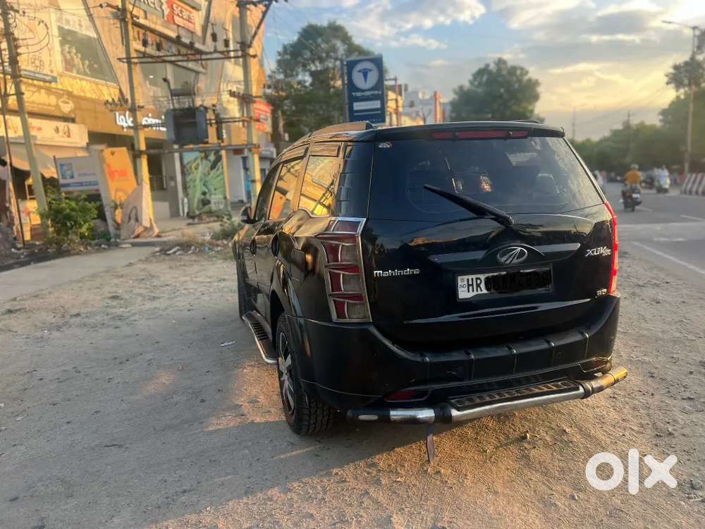 Mahindra Xuv500 2017 Diesel 120000 Km Driven