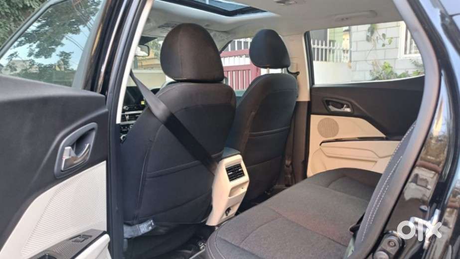 Mahindra Xuv 3xo Ax5 Ds Mt, 2025, Diesel