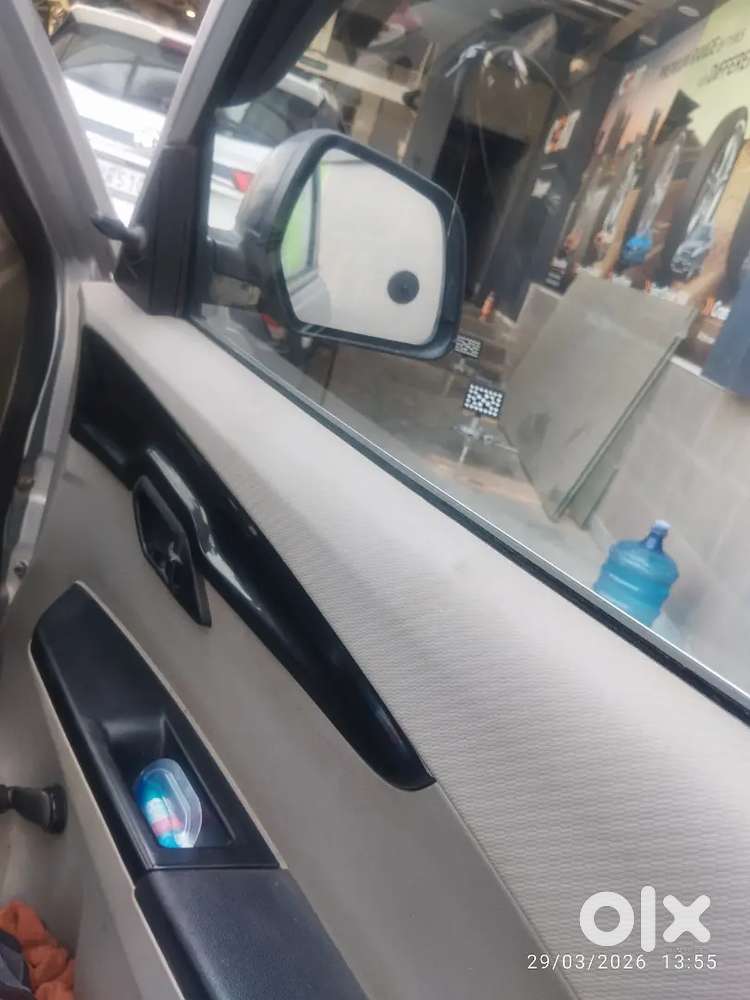 Mahindra Kuv 100 2016