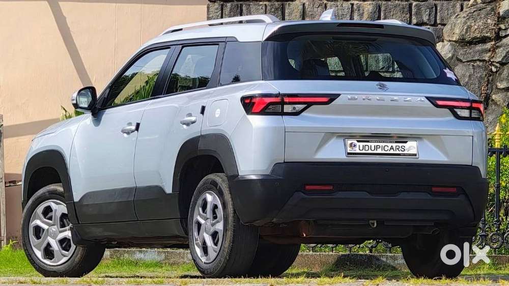 Maruti Suzuki Brezza 1.5 Lxi Smart Hybrid, 2023, Petrol