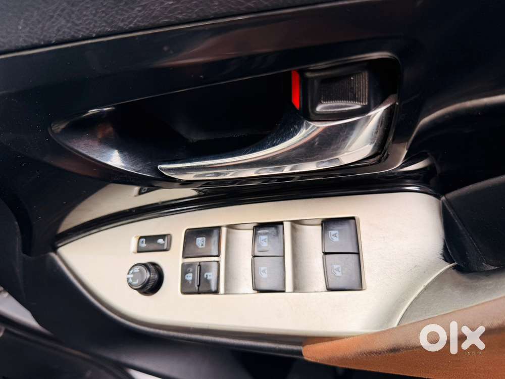 Toyota Innova Crysta 2017 December