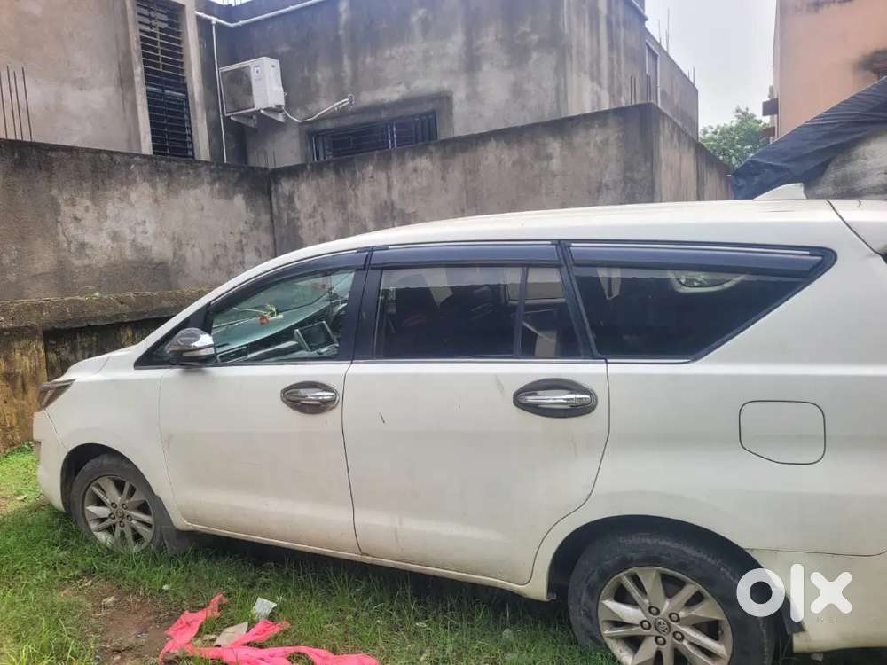 Toyota Innova Crysta 2017
