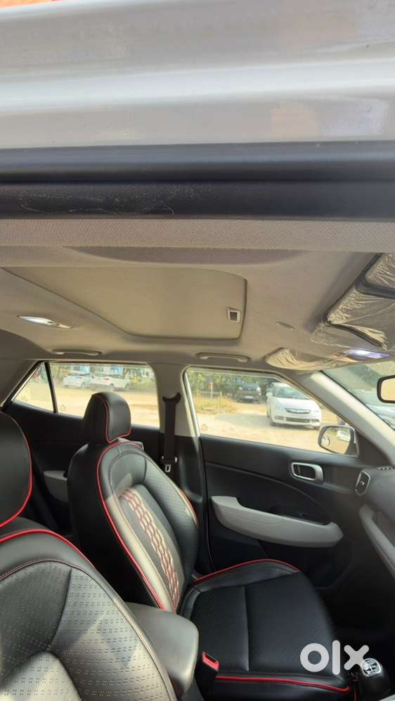 Hyundai Venue Petrol Manual 2023