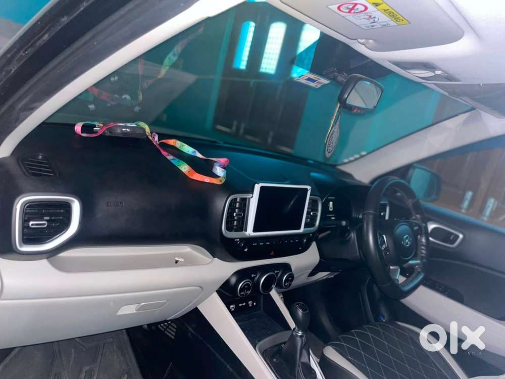 Hyundai Venu Sx Car