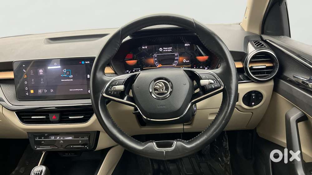 Skoda Slavia Style 1.0l Tsi Mt, 2022, Petrol