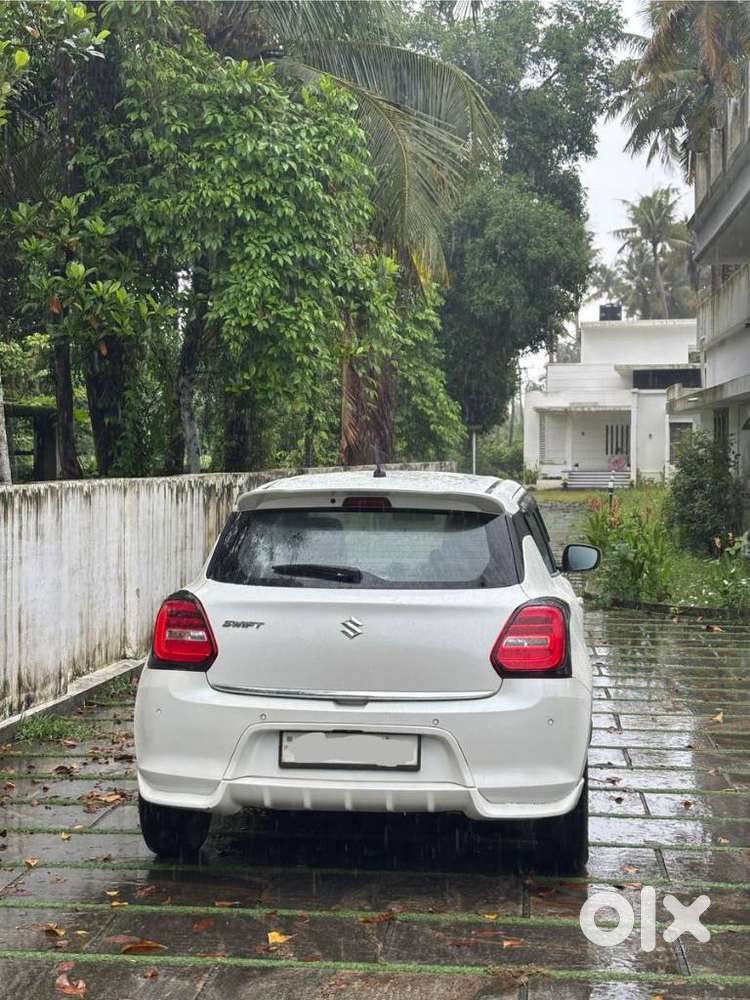Maruti Suzuki Swift 2018 Zxi Plus, 2020, Petrol
