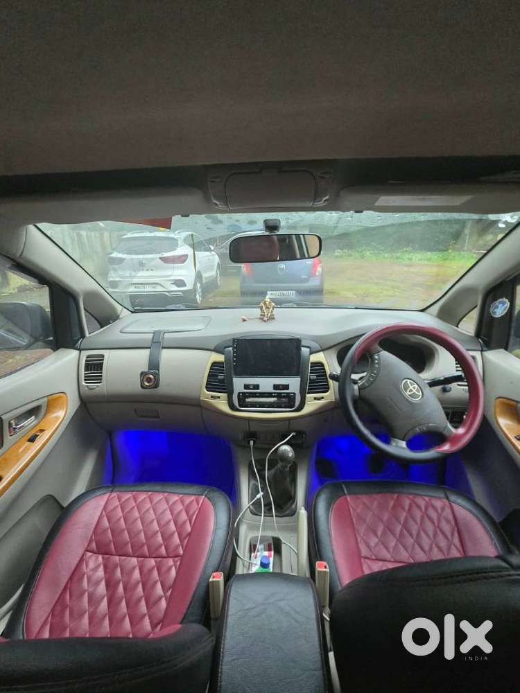 Toyota Innova 2.5 G (diesel) 8 Seater, 2011, Diesel