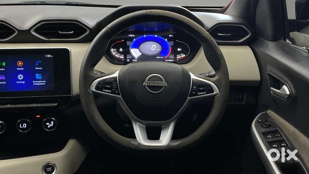 Nissan Magnite 1.0 Xv, 2021, Petrol