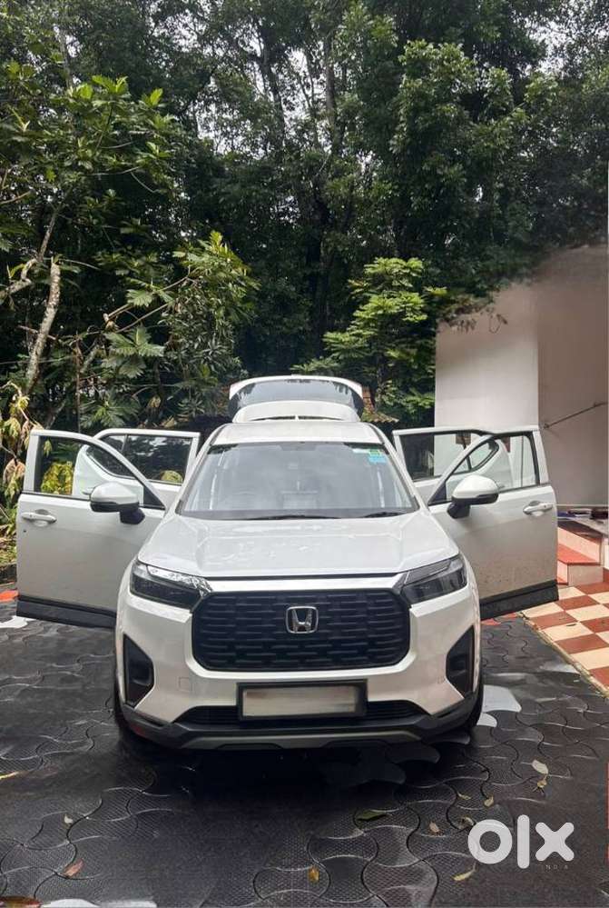Hyundai Venue Sx (o) Mt 1.5 Diesel, 2024, Diesel