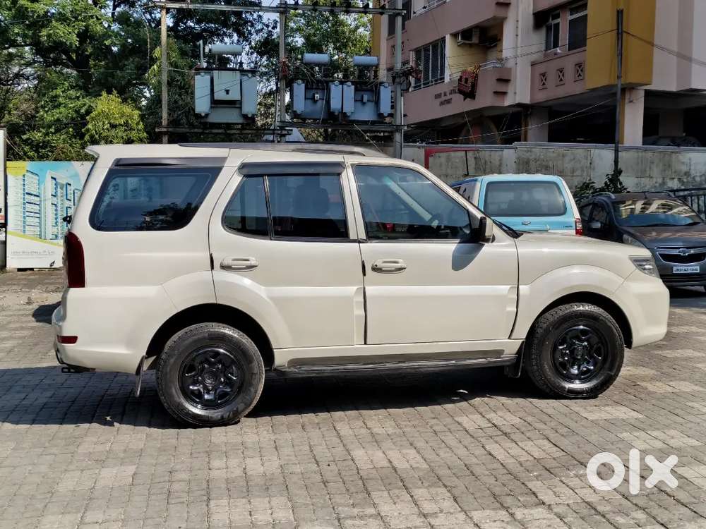 Tata Safari Storme 2013