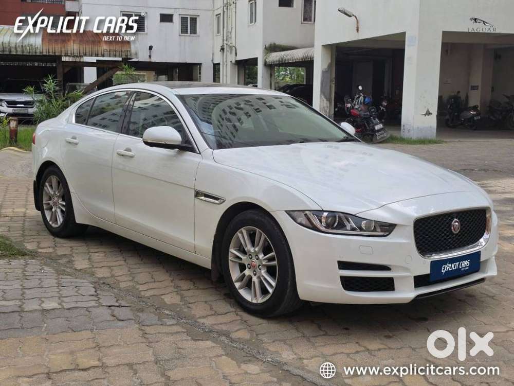 Jaguar Xe Portfolio, 2017, Petrol