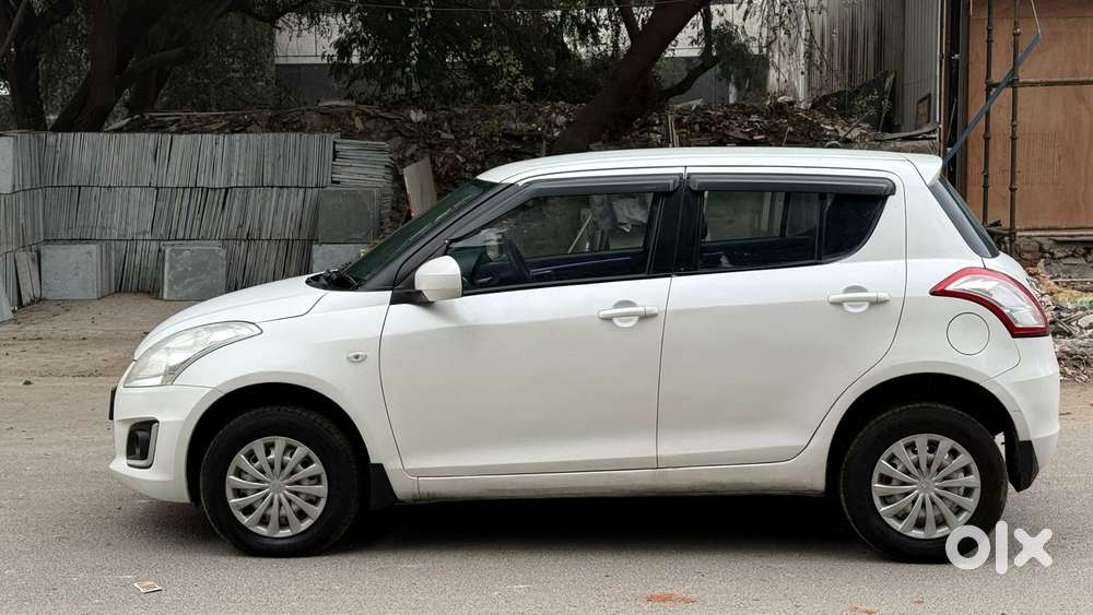 Maruti Suzuki Swift Lxi Option, 2017, Petrol