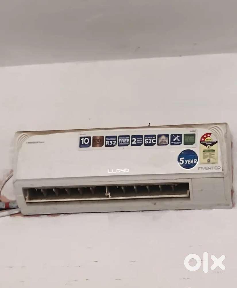LLOYD 1.5 Ton AC
