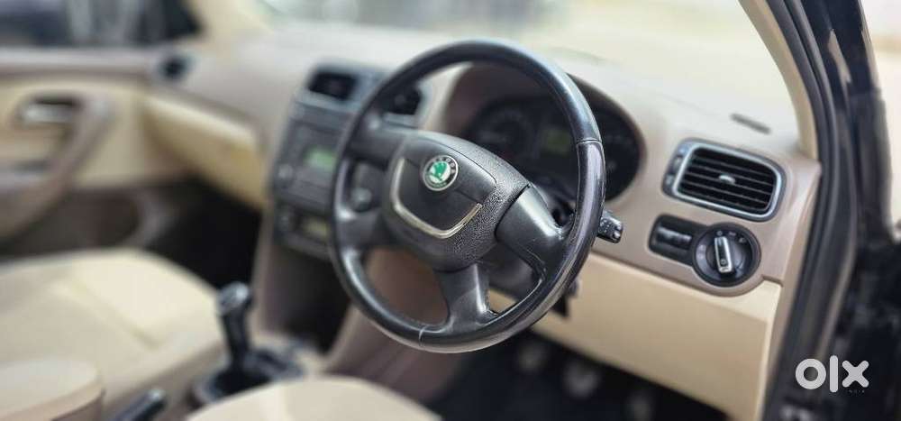 Skoda Rapid 1.5 Tdi Elegance Plus Mt Black Package, 2013, Diesel