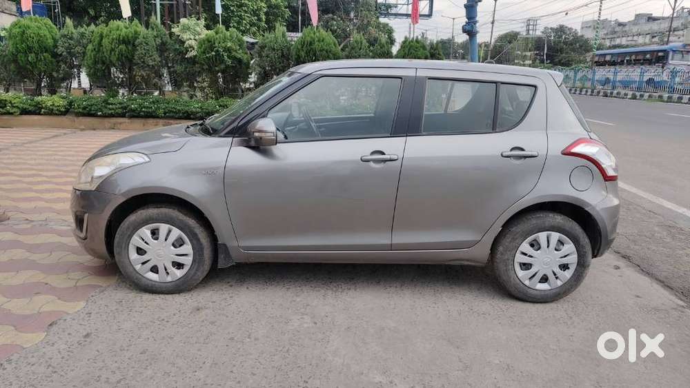 Maruti Suzuki Swift Vxi + Manual, 2017, Petrol