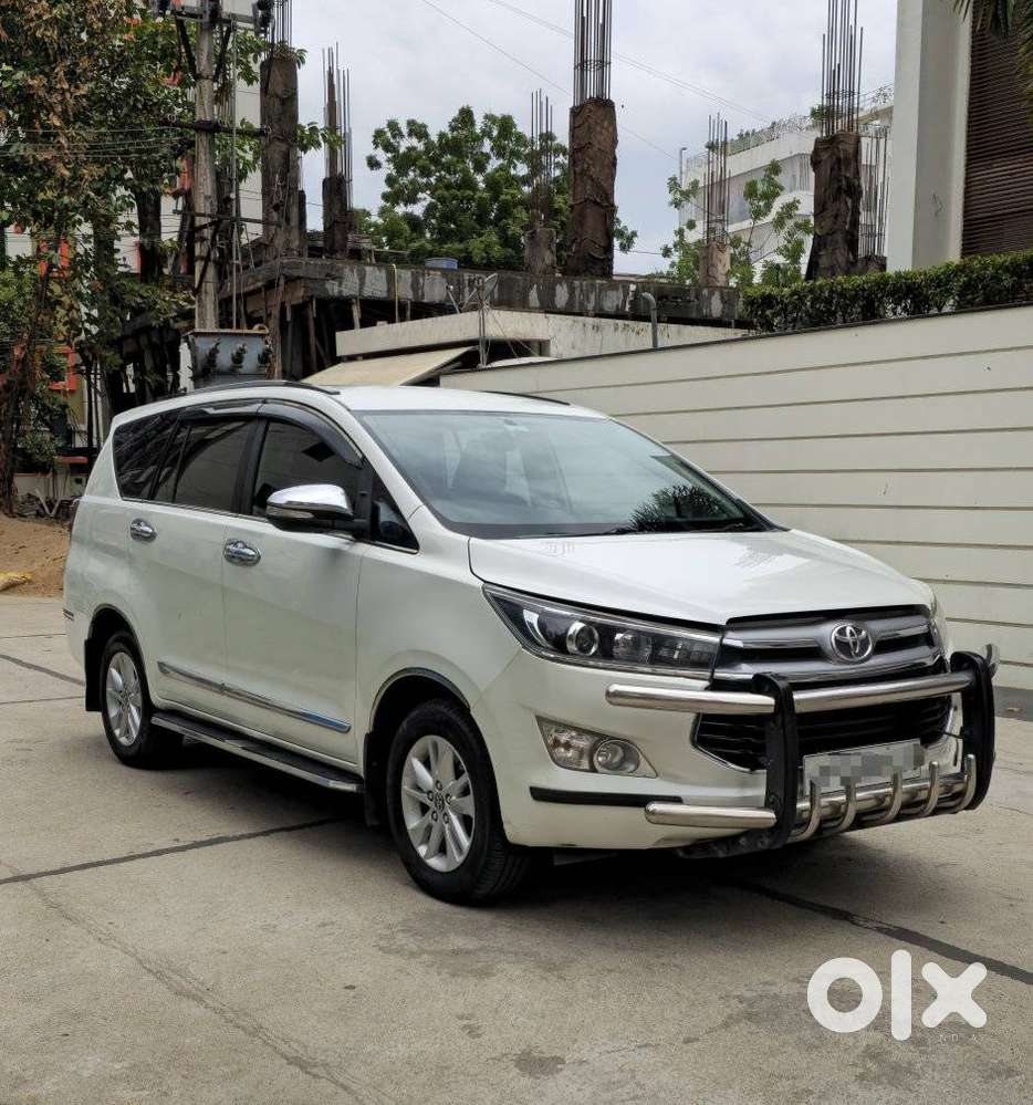 Toyota Innova Crysta 2.8z Automatic, 2017, Diesel