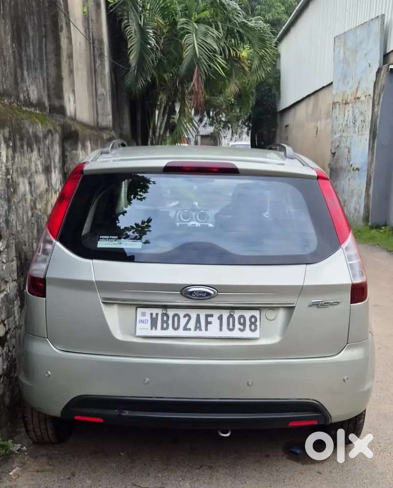 Ford Figo Petrol Zxi 2014