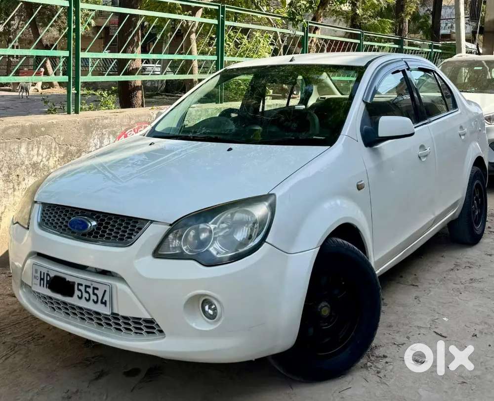 Ford Fiesta 1400cc 22kmpl Mileage