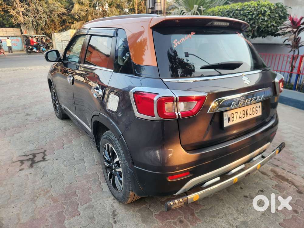 Maruti Suzuki Brezza 1.5 Zxi Plus Smart Hybrid Dual Tone, 2022, Petr..