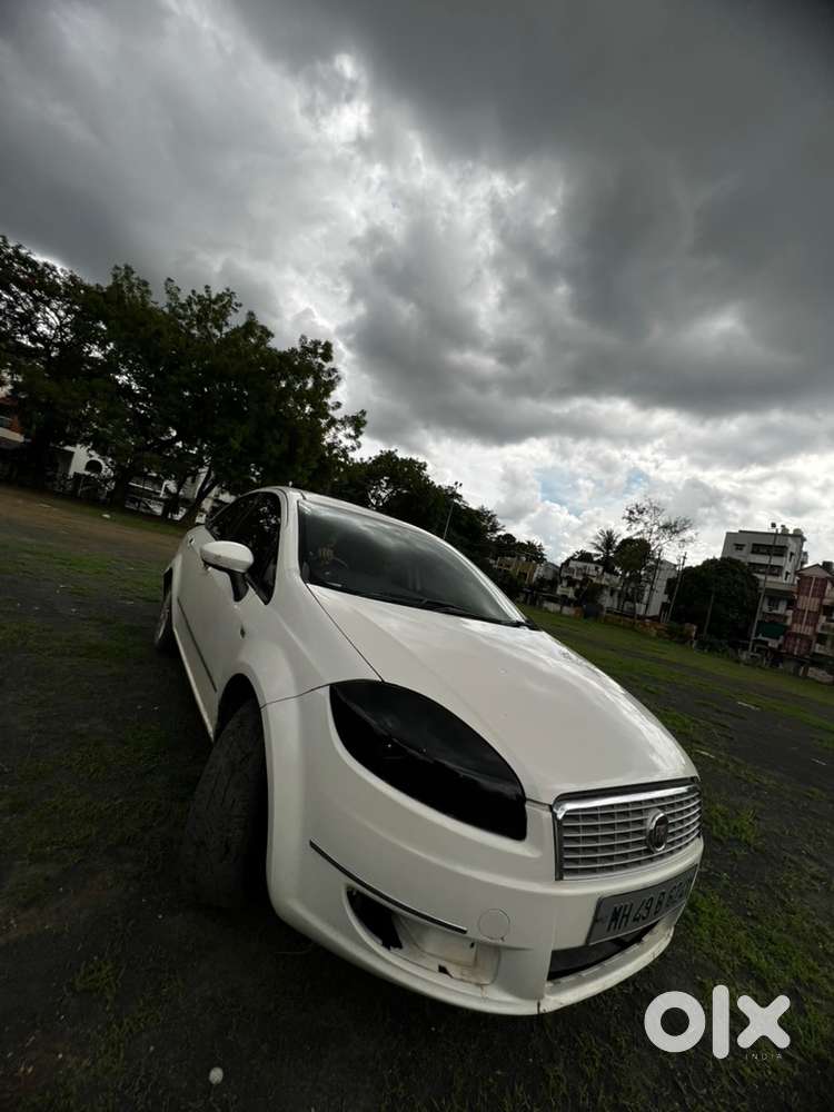 Fiat Linea Emotion 2013 Petrol Manual