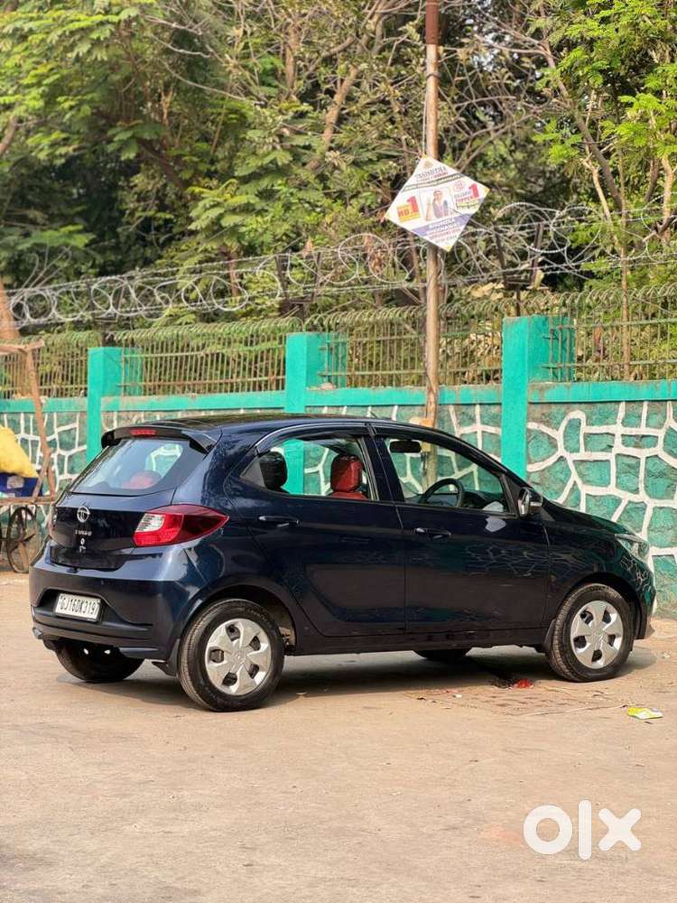 Tata Tiago 1.05 Revotorq Xt Option, 2023, Cng & Hybrids