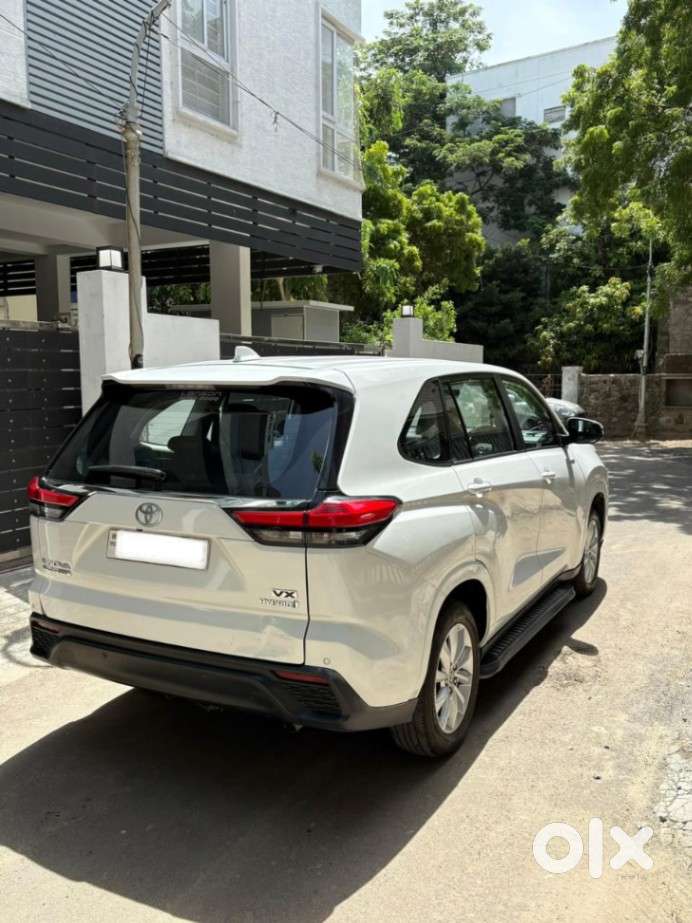 Toyota Innova Hycross 2.0 Vx Hybrid 7 Str, 2023, Cng & Hybrids