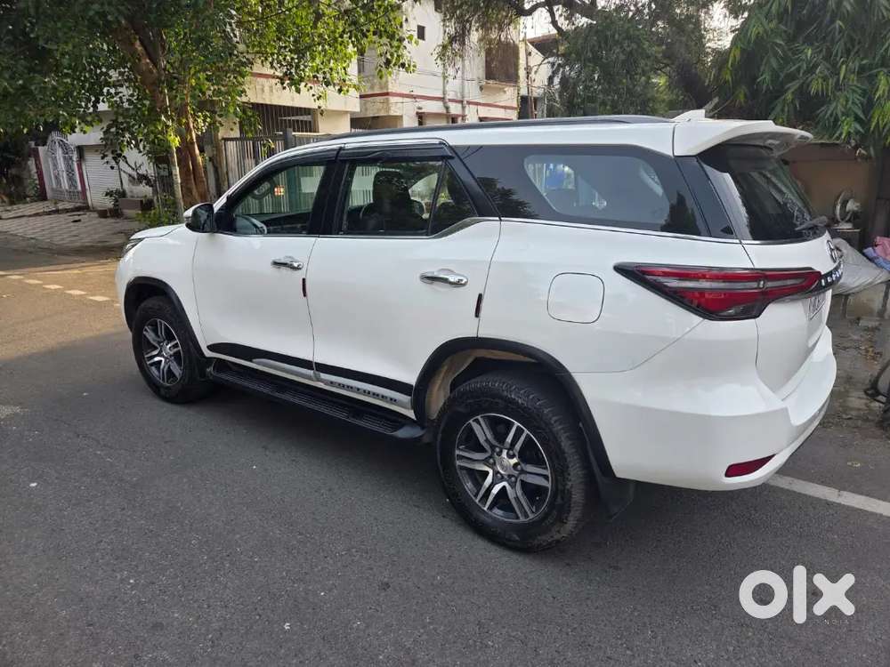 Toyota Fortuner 2018 Diesel 100000 Km Driven