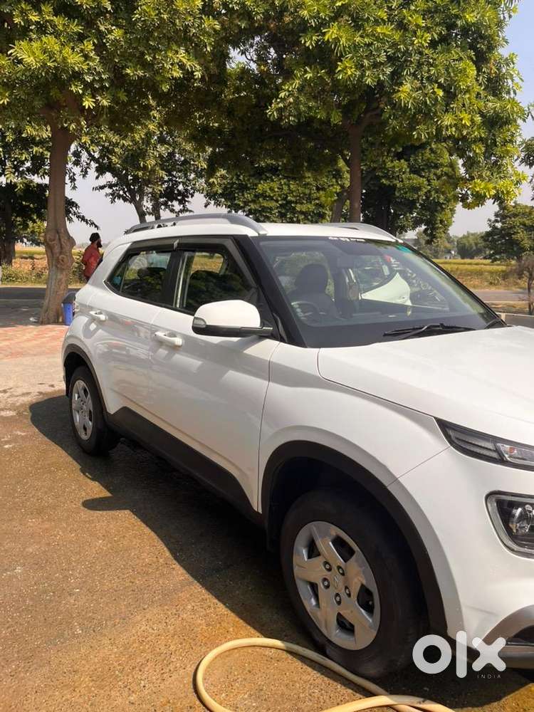 Hyundai Venue 2021 Petrol Good Condition