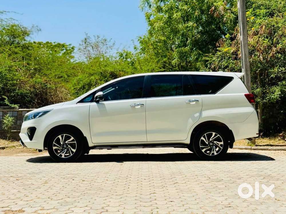 Toyota Innova Crysta 2.4 V 7 Str, 2022, Diesel