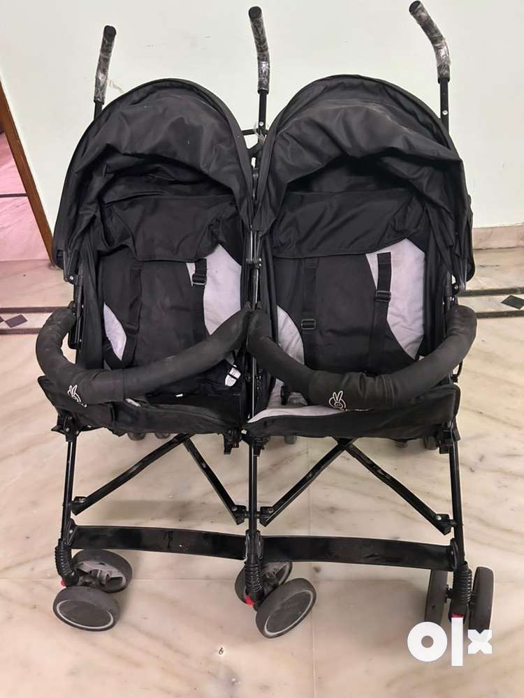 Twin best sale stroller olx