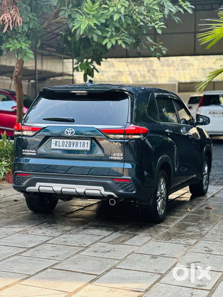 Toyota Innova Hycross 2.0 Zx (o) Hybrid 7 Str, 2024, Petrol