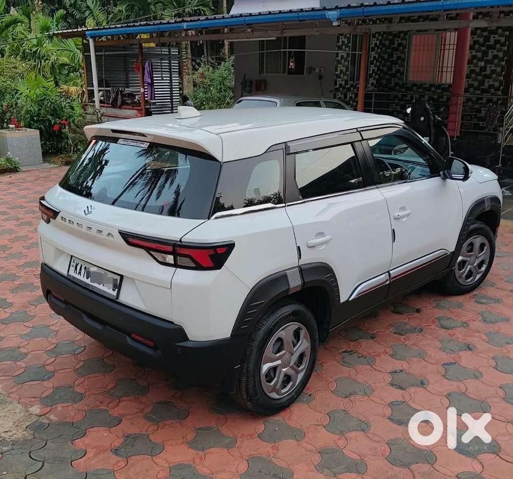 Maruti Suzuki Brezza 1.5 Vxi Smart Hybrid, 2025, Petrol