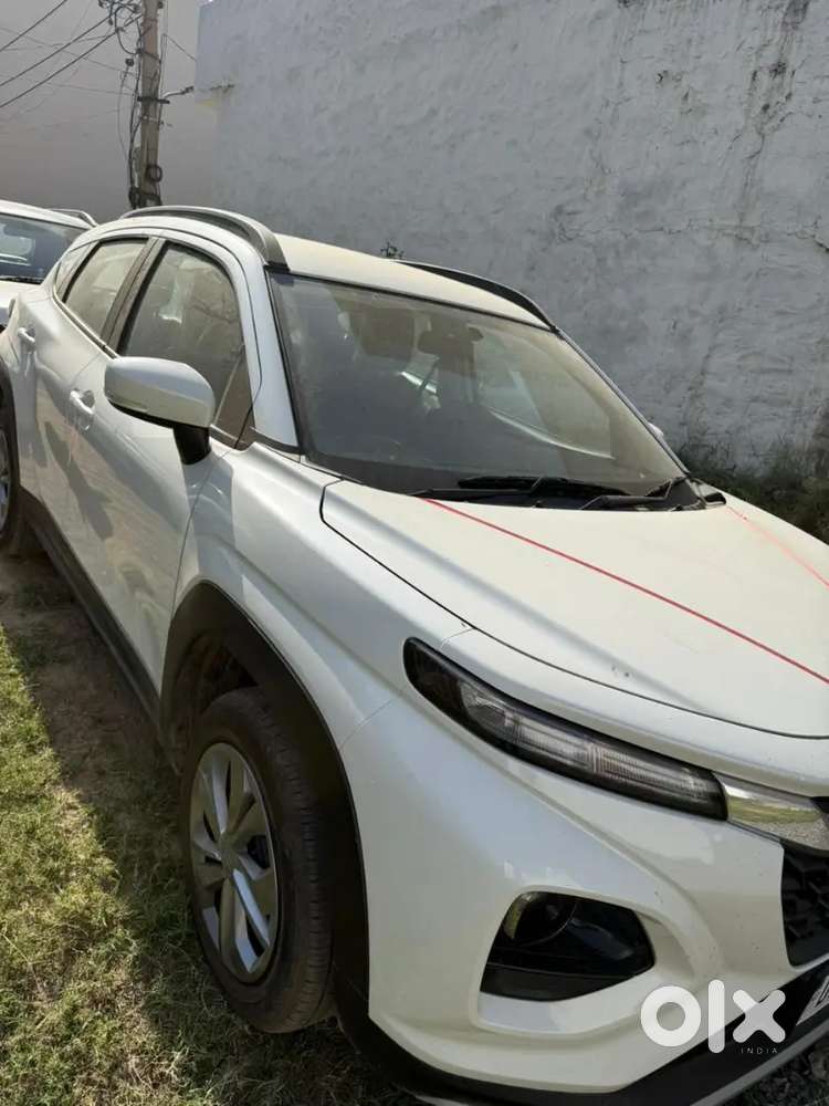 Maruti Suzuki Brezza 2026 Cng & Hybrids 100 Km Driven Only For 5 Years