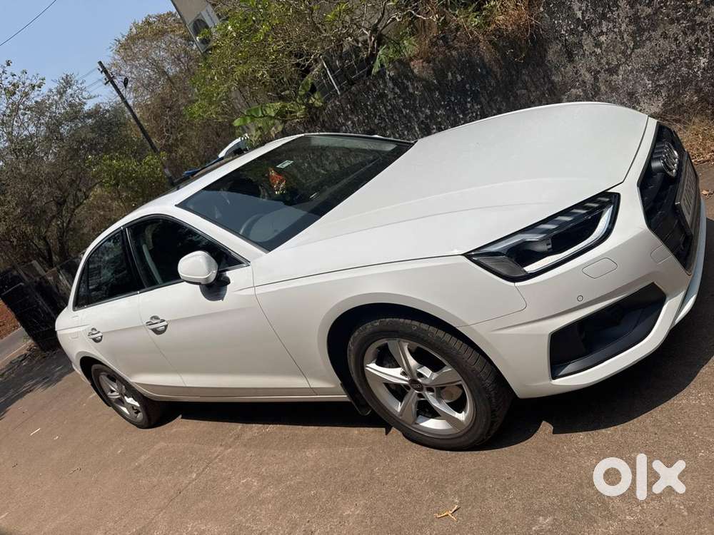 Audi A4 Petrol 2023