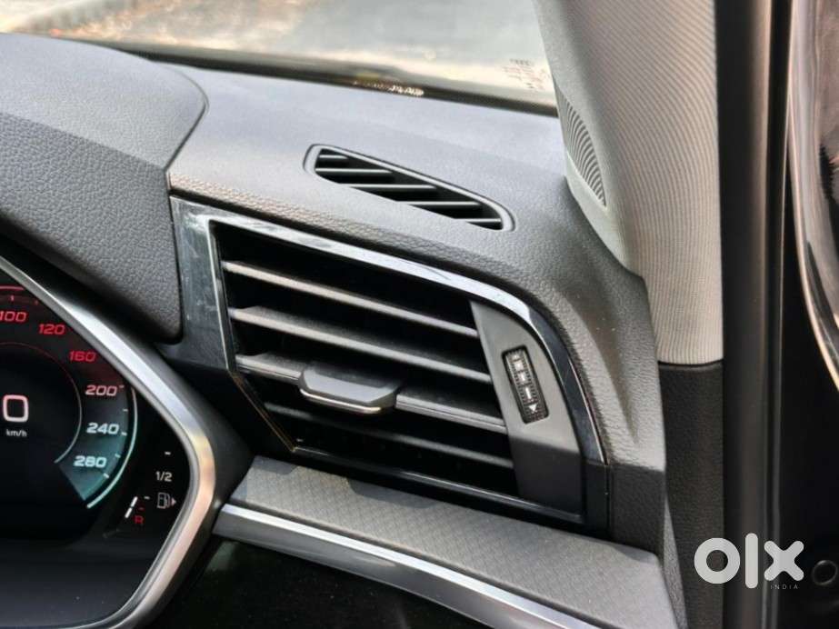Audi Q3 Sportback Premium Plus, 2024, Petrol