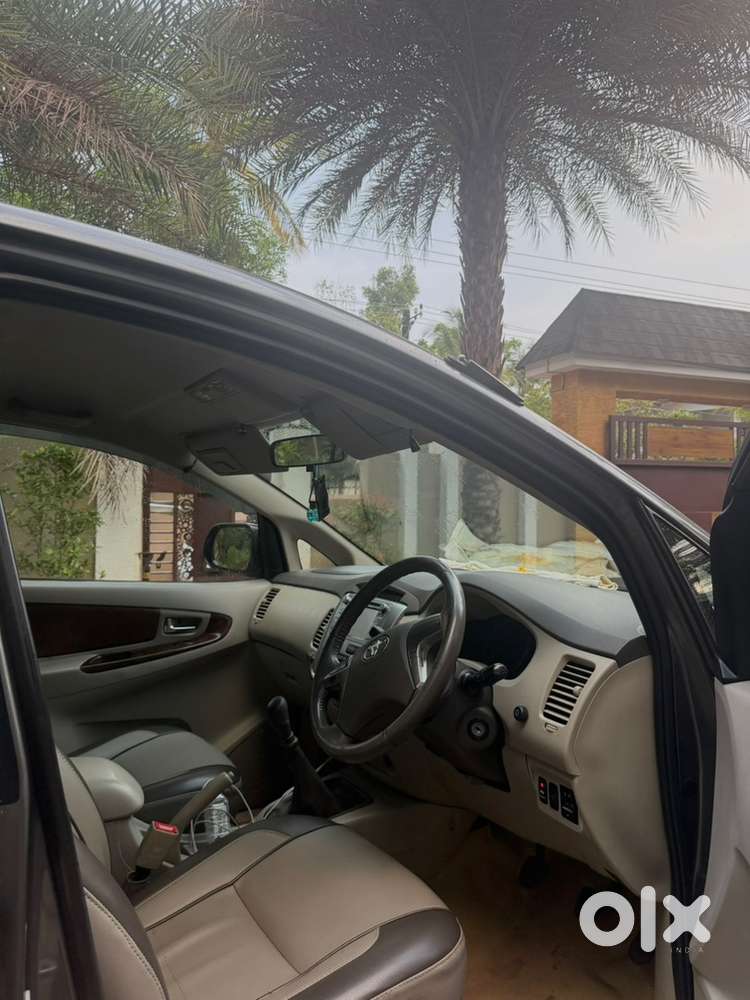 Toyota Innova 2013 V Option -well Maintained Family Car Family Car