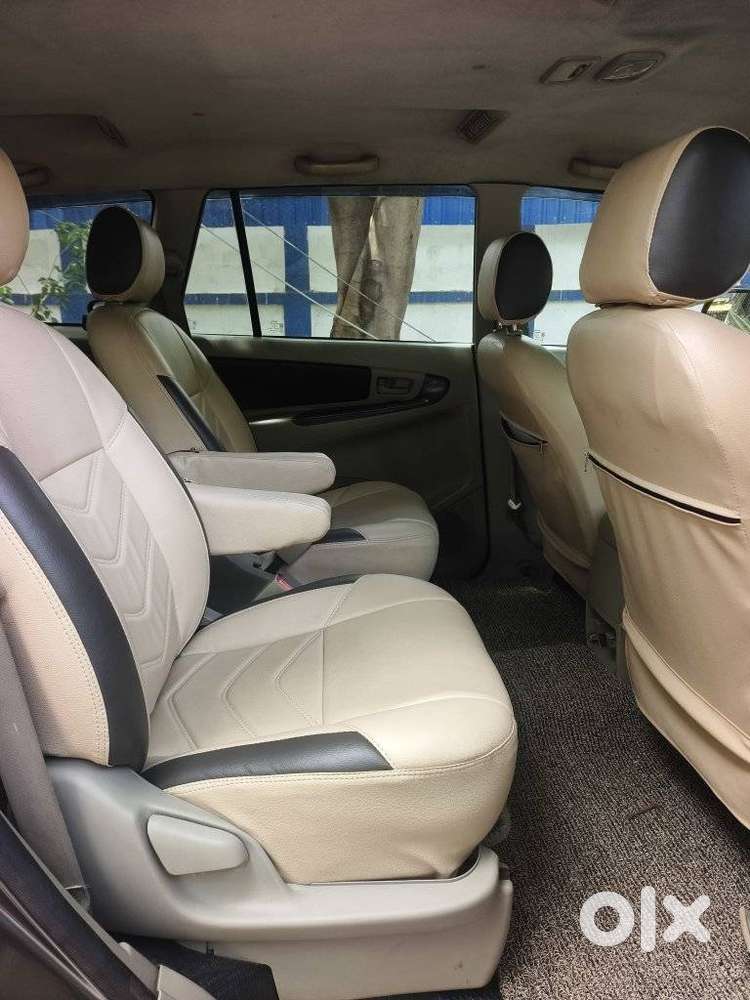 Toyota Innova 2.5 Gx 8 Str Bsiv, 2009, Diesel