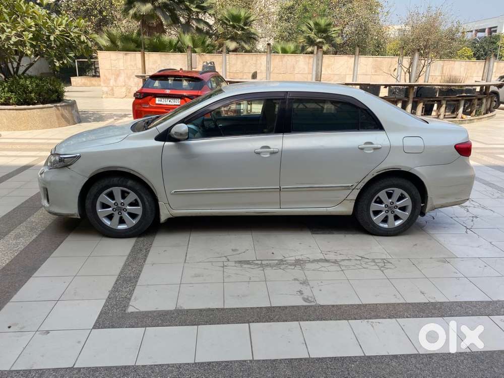 Toyota Corolla Altis 2011