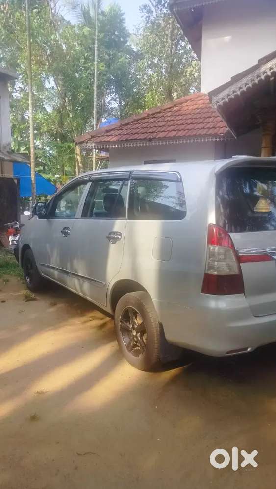 Toyota Innova 2010 Diesel 282711 Km Driven