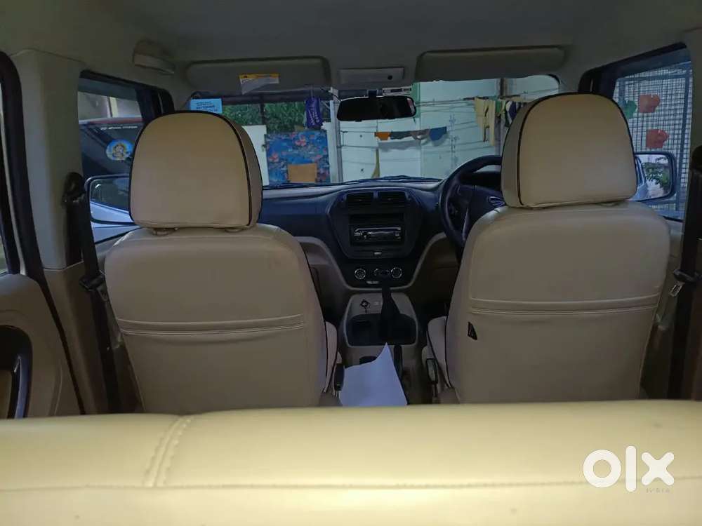 Mahindra Tuv 300 2017.