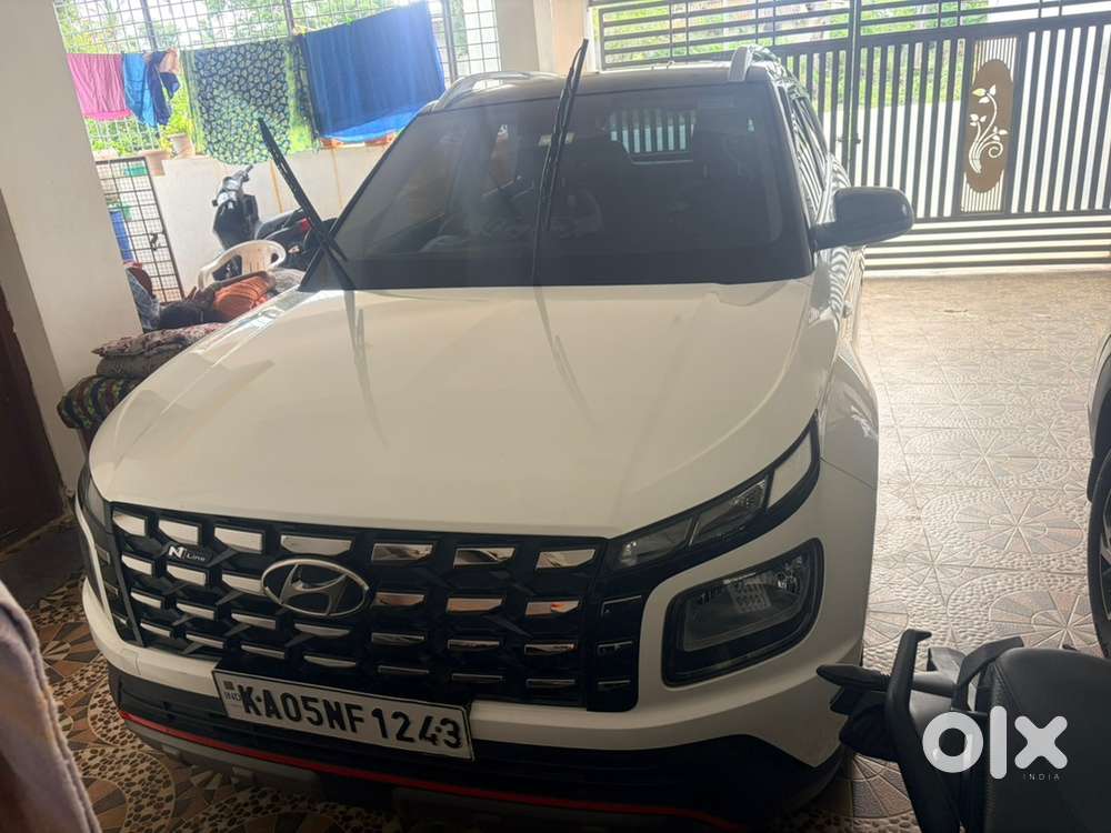 Hyundai Venue Petrol 2022