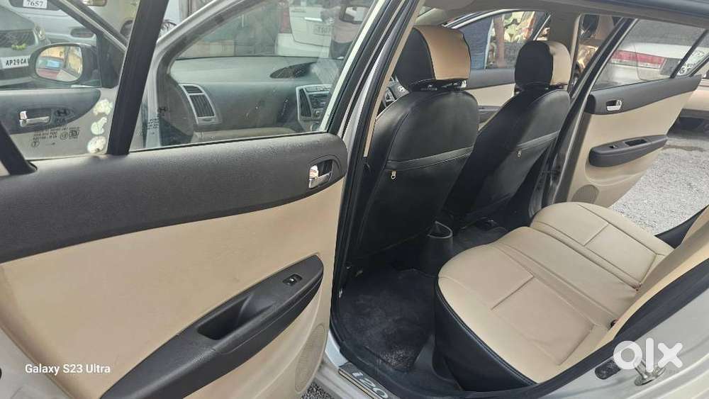 Hyundai I20 Sportz 1.4 Crdi 6 Speed Bs-iv, 2013, Diesel