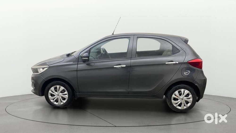 Tata Tiago 1.2 Revotron Xt, 2022, Petrol