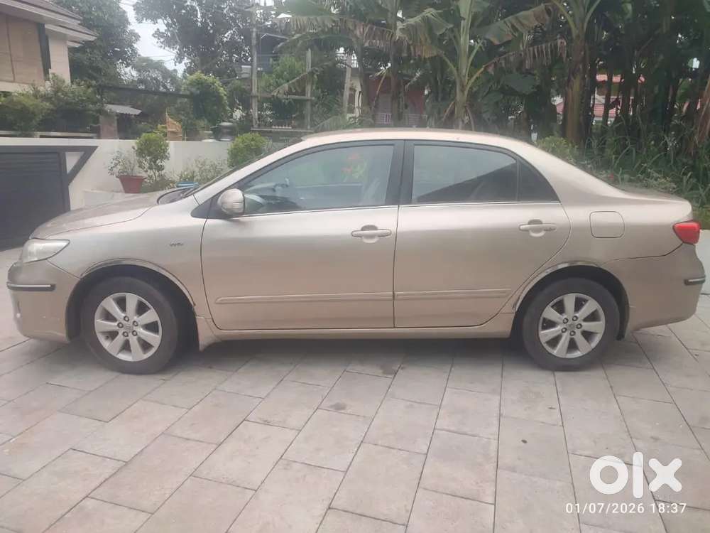 Toyota Corolla Altis 2013