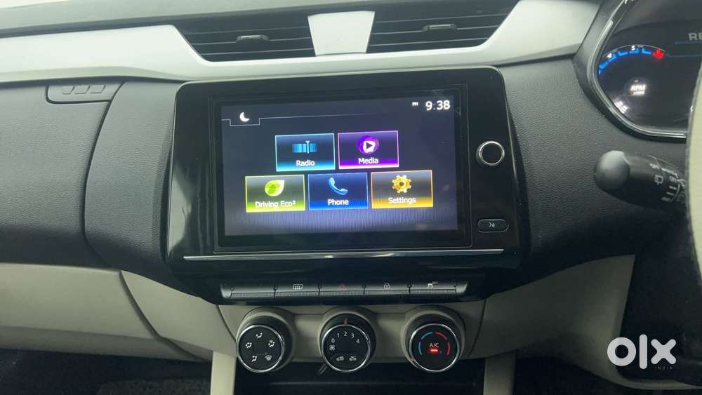 Renault Triber Rxz, 2023, Petrol
