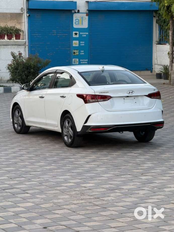 Hyundai Verna 1.5 Sx Petrol Mt, 2022, Petrol