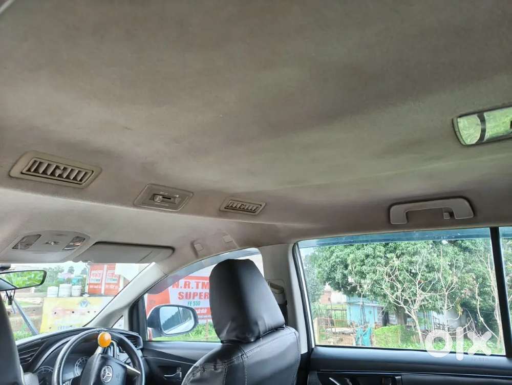 Toyota Innova Crysta 2017 Diesel Manual Running 2,00,000 Km